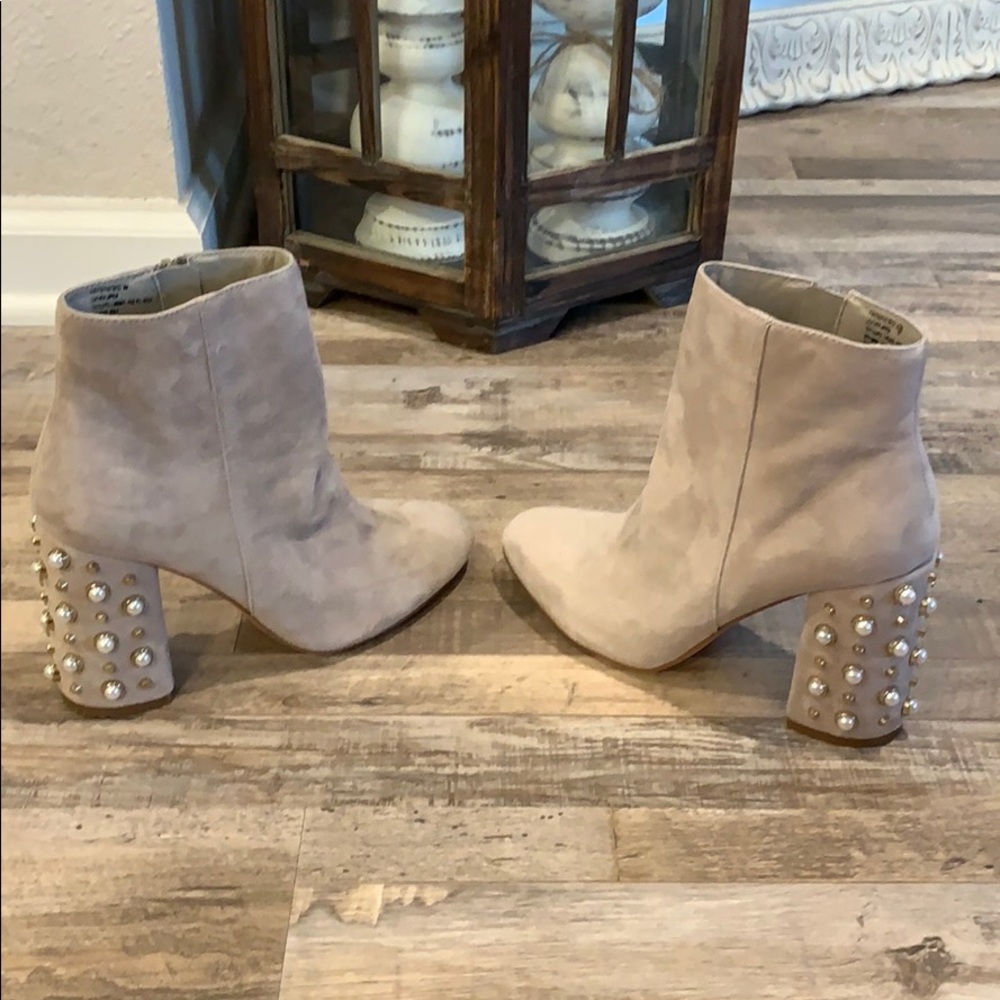 Steve Madden booties